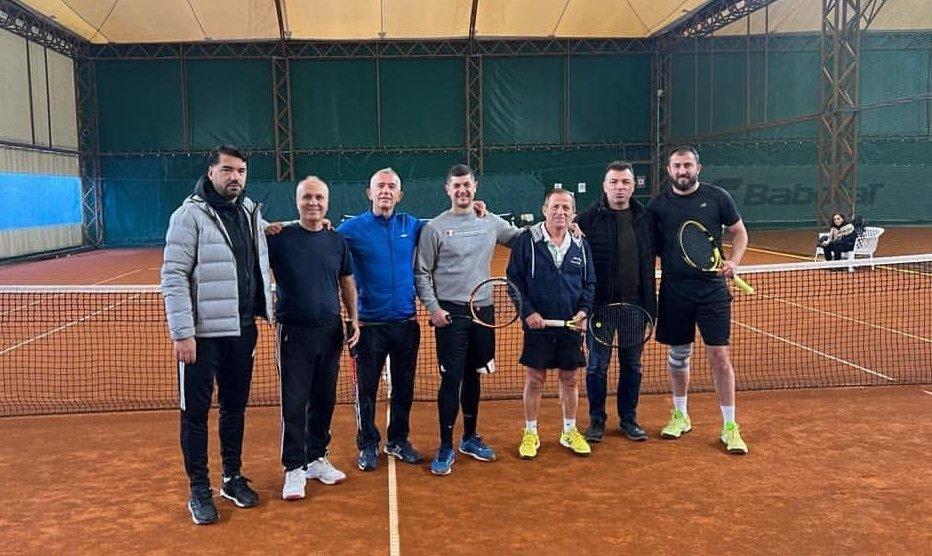 Read more about the article Kampionati Kombëtar Ekipor i Tenisit, për herë të parë në Shqipëri. Vijojnë përballjet.