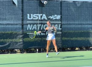 Read more about the article NCCA – Kristal Dule bëhet tenistja e parë femër përfaqësuese e “NC Wesleyan Women’s Sports”